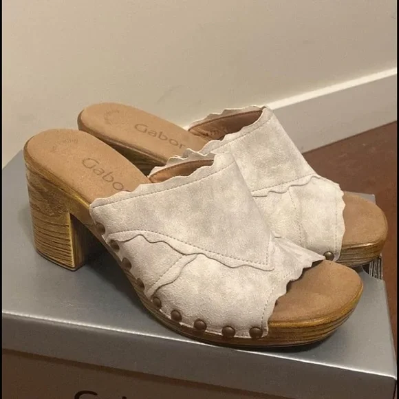 Leather platform - Picture 1 of 3